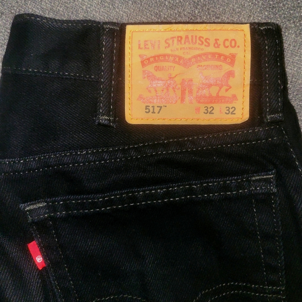 Levi's Black Bootcut Jeans Iconic Style